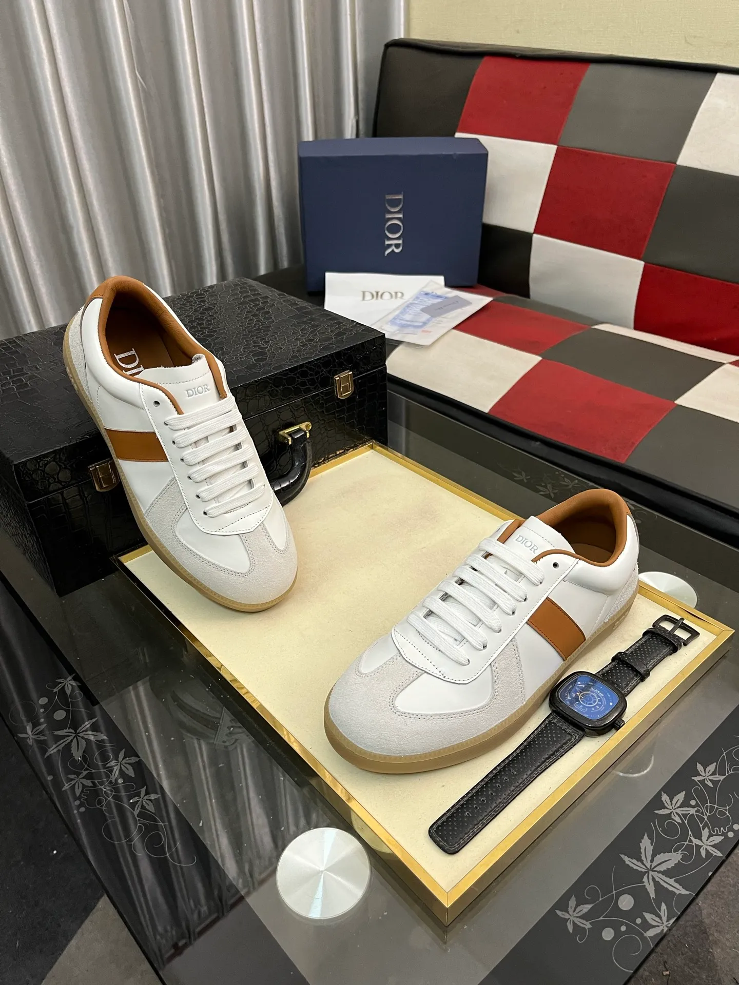 Men's shoes 💰400⌚️⌚️[Dior] Dior's new casual men's shoes are launched in Hong Kong counters. Official website 1:1 production. Original Italian materials. Designed by European and American masters. Perfect shape to create counter quality. Solid color rubber wear-resistant outsole and classic dazzling head! Super versatile and very comfortable. High-end without losing taste, fashionable and novel! ! Absolute focus! Code number: 38-444️⃣Colors available